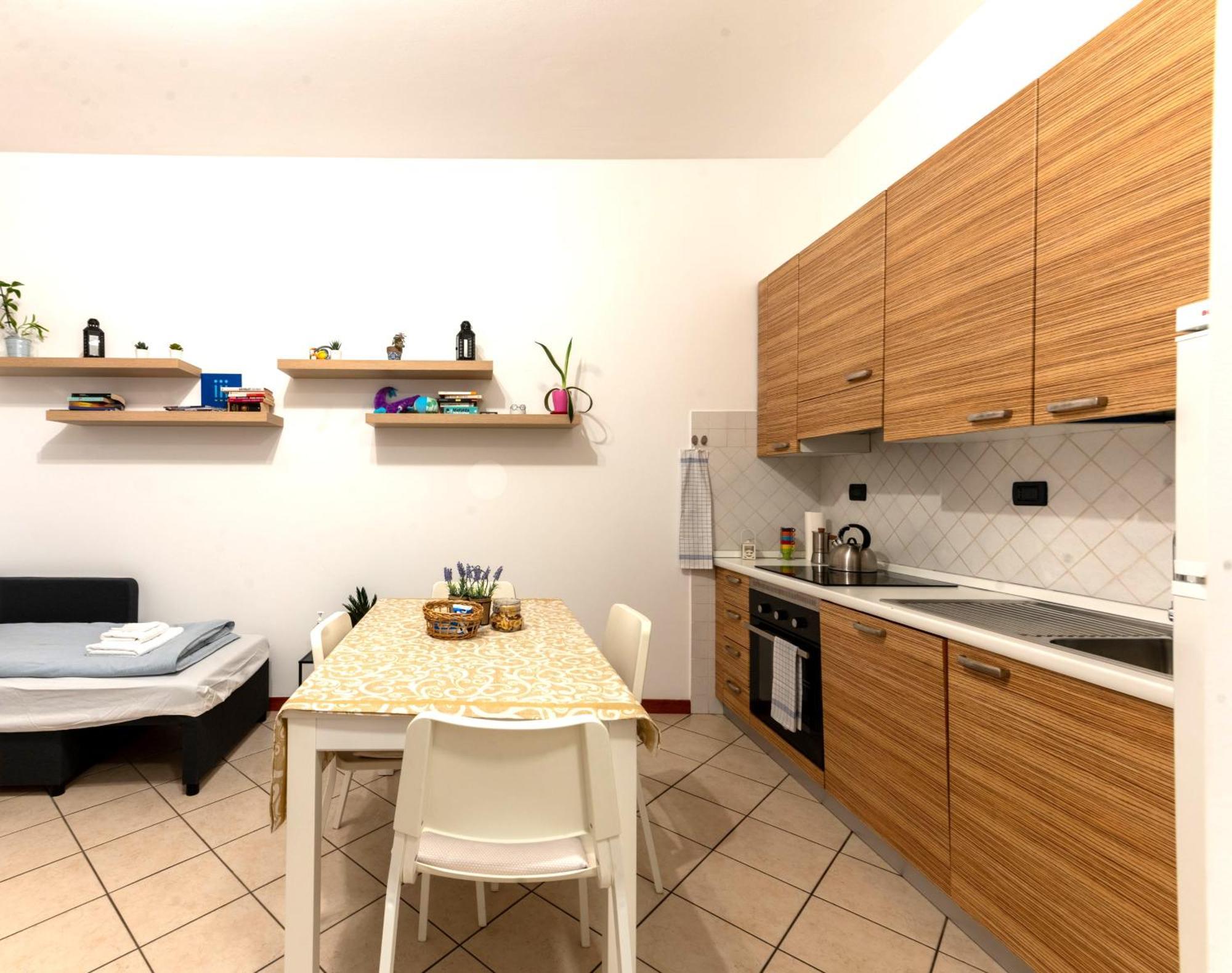 Holiday Apartment - Brescia Centro - Parcheggio Privato Kültér fotó