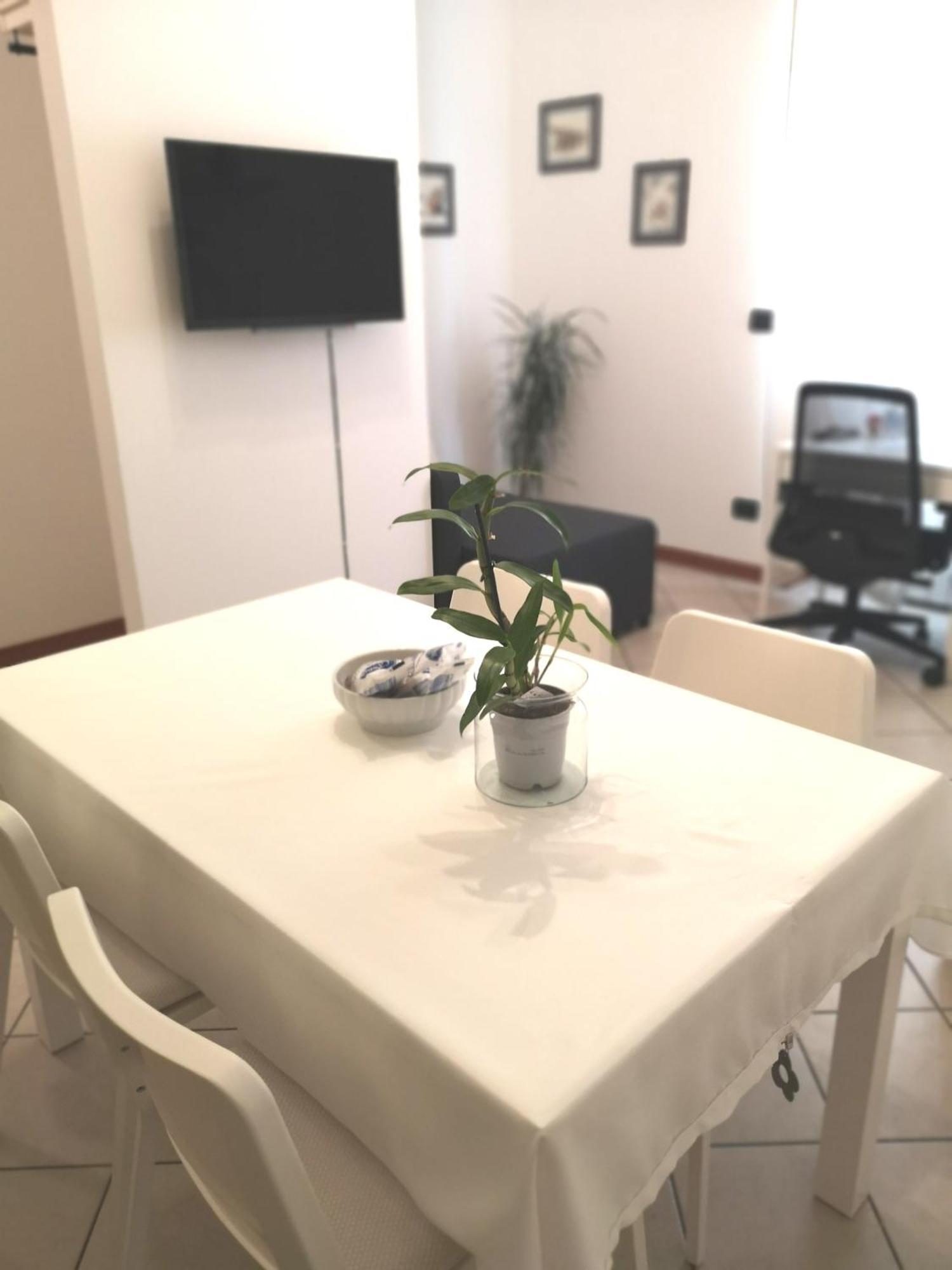 Holiday Apartment - Brescia Centro - Parcheggio Privato Kültér fotó